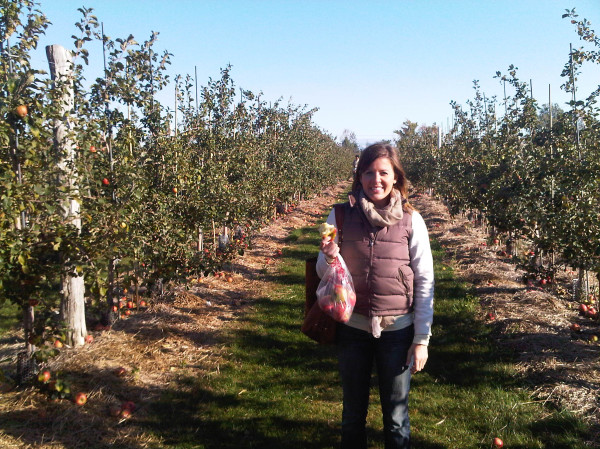 apple picking