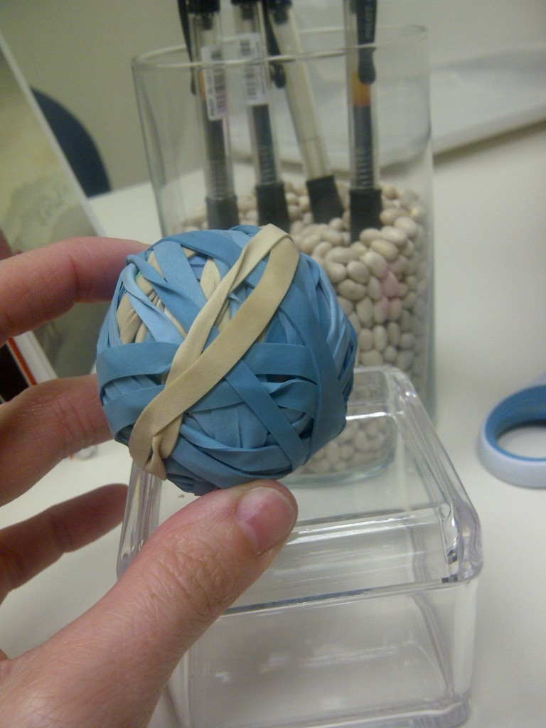 How to make a rubber band ball