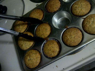 using tongs for muffins