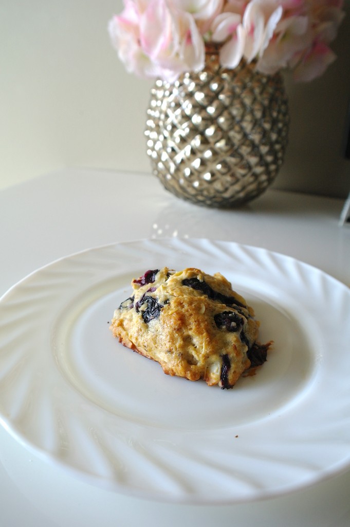 blueberry-n-almond-scone