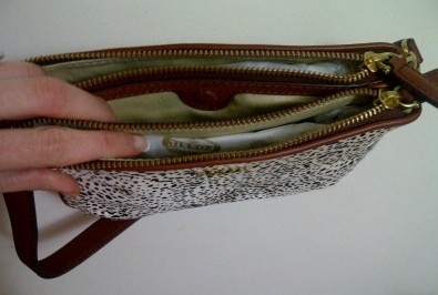 fossil-purse-inside