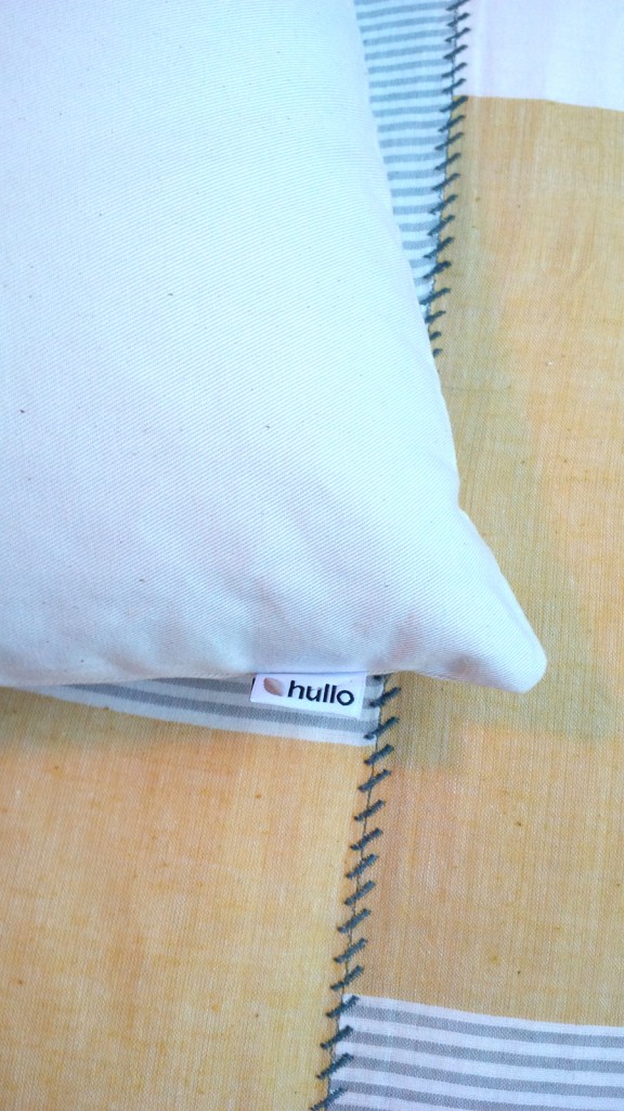 Hullo-pillow