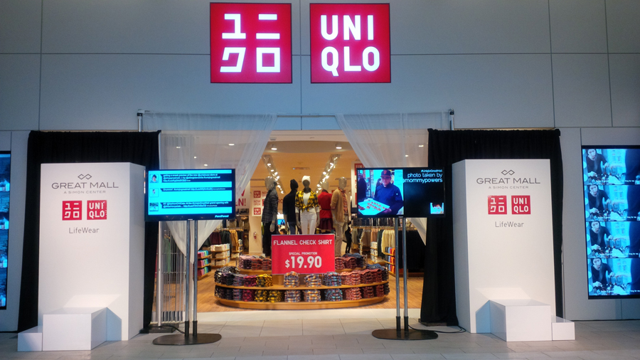 Uniqlos-grand-opening