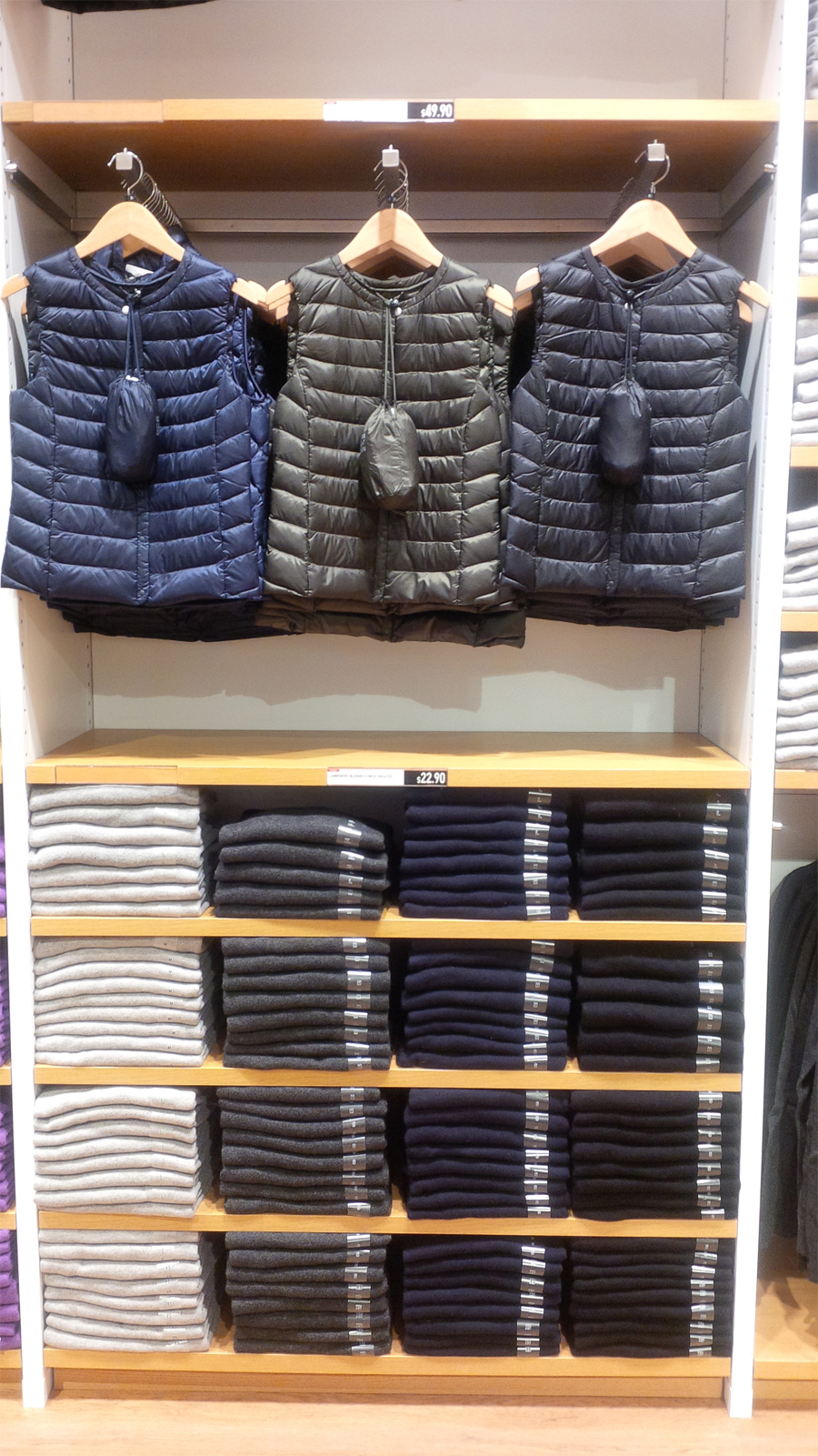 puffer-vests-at-Uniqlo