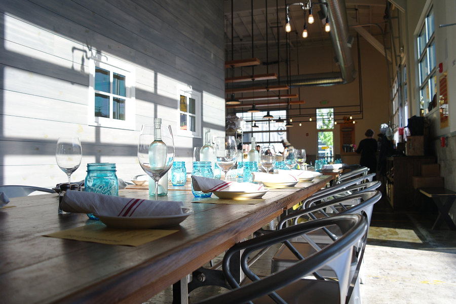Dinner-table-at-Zazu