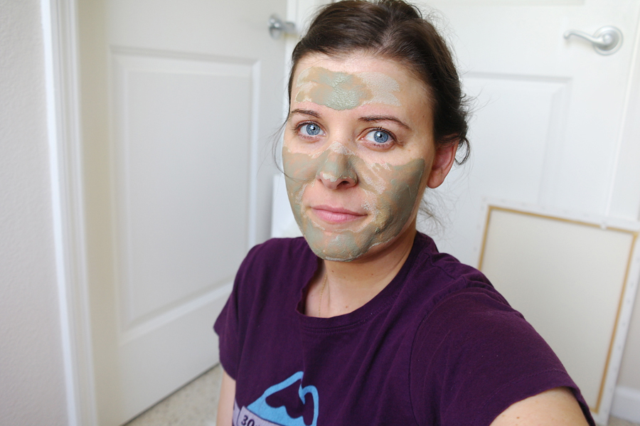 detox-mask-on-face
